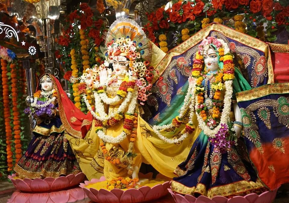 Śrī Kṛṣṇe Svābhīṣṭa-lālasātmaka Prārthanā