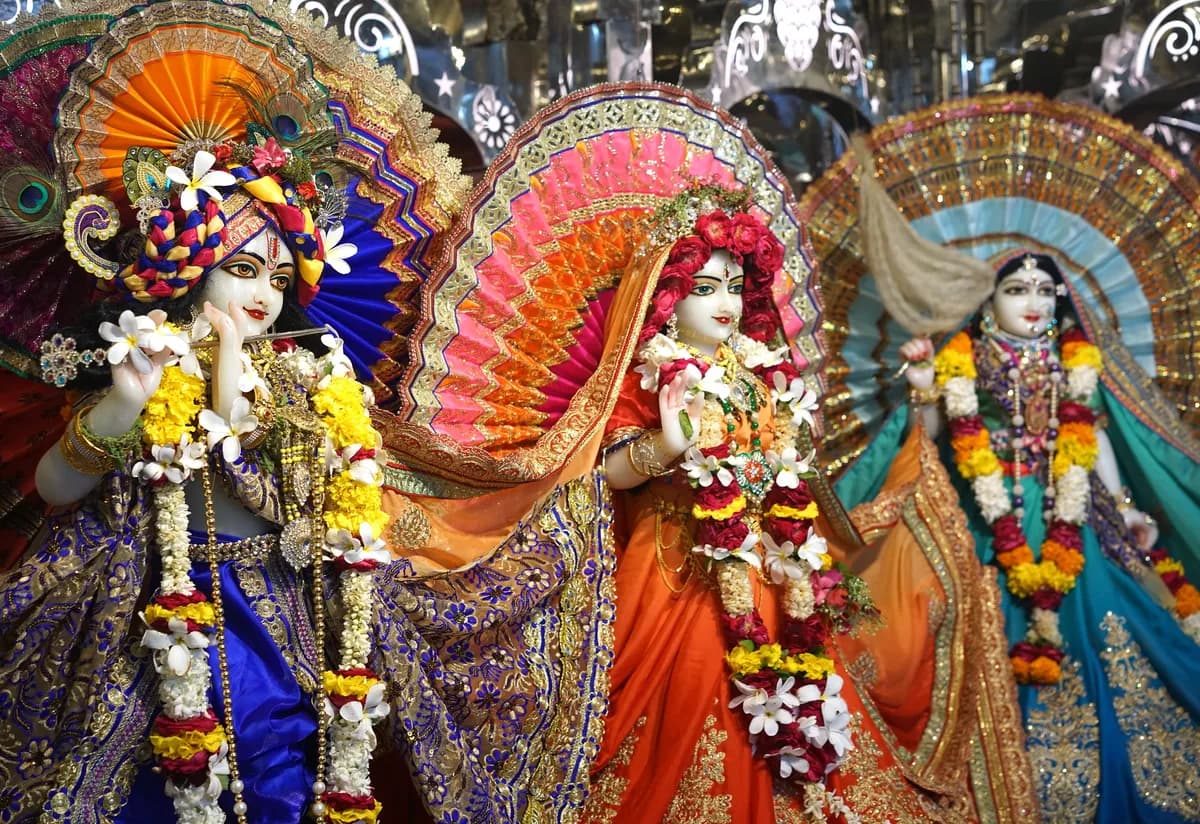 Vipralambha and Glories of Lalita